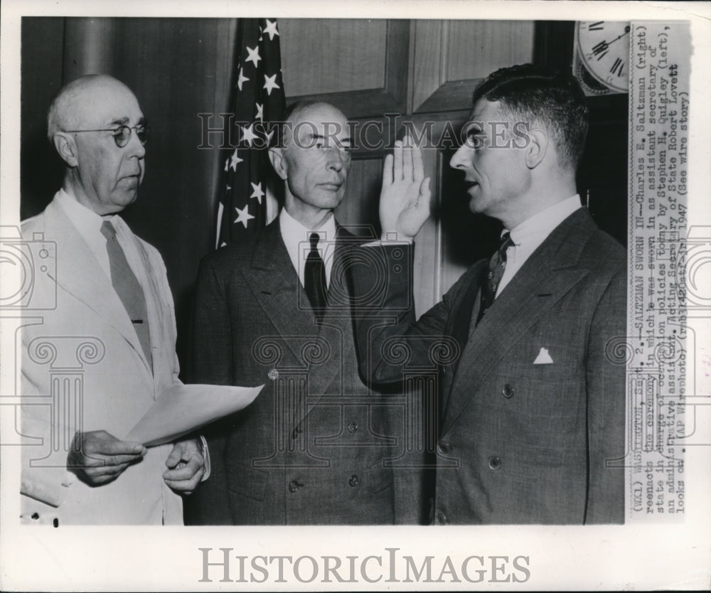 1947 Press Photo Charles E. Saltzman sworn as Assistant Secretary of State. - Historic Images