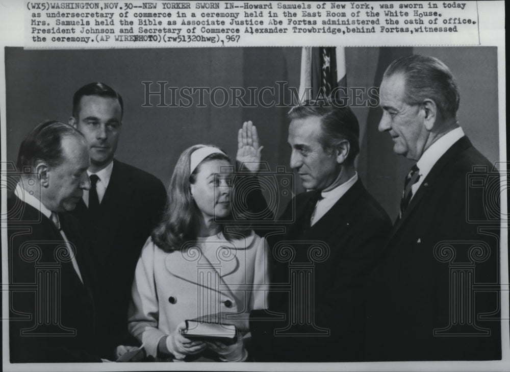 1967 Press Photo Howard Samuels sworn as under secretary of commerce - Historic Images