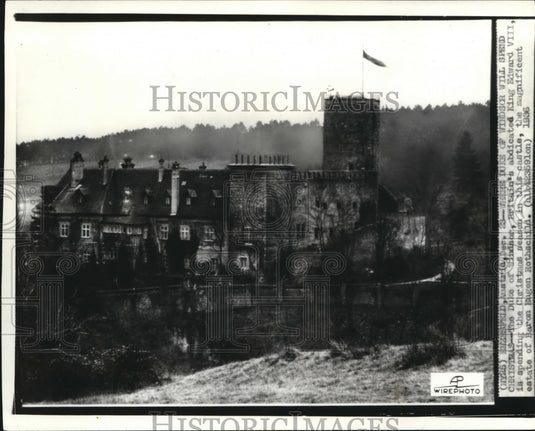 1936 Press Photo Duke of Windsor celebrating christmas at Baron Eugen Rothschild - Historic Images