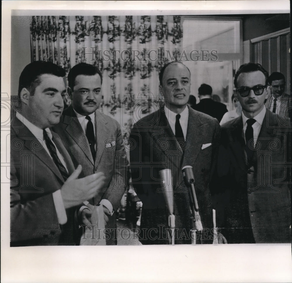 1960 Wire Photo Brazilians have meeting with President Kennedy  - Historic Images