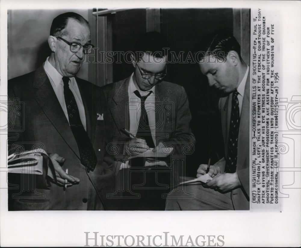 1954 Press Photo Rep. Shafer as eye witness of the House Chamber shooting - Historic Images