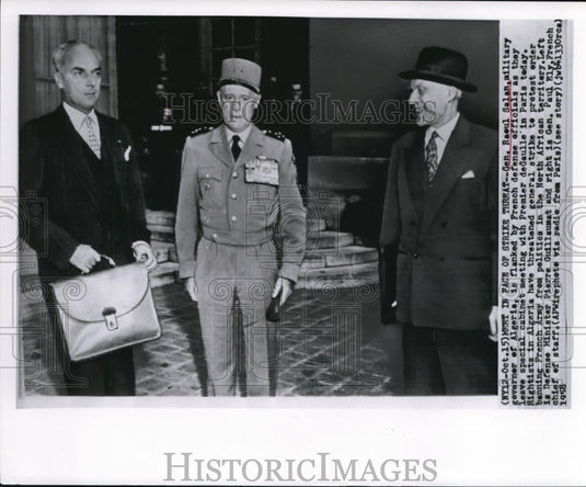 1958 Press Photo Algeria military Gen Raoul Salan flanked by French officials - Historic Images
