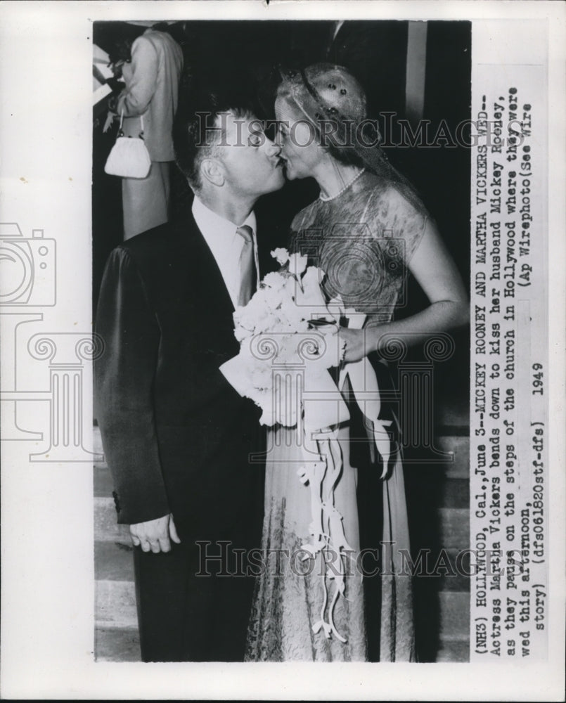 1949 Wire Photo Mickey Rooney and Martha Vickers during their wedding-Historic Images