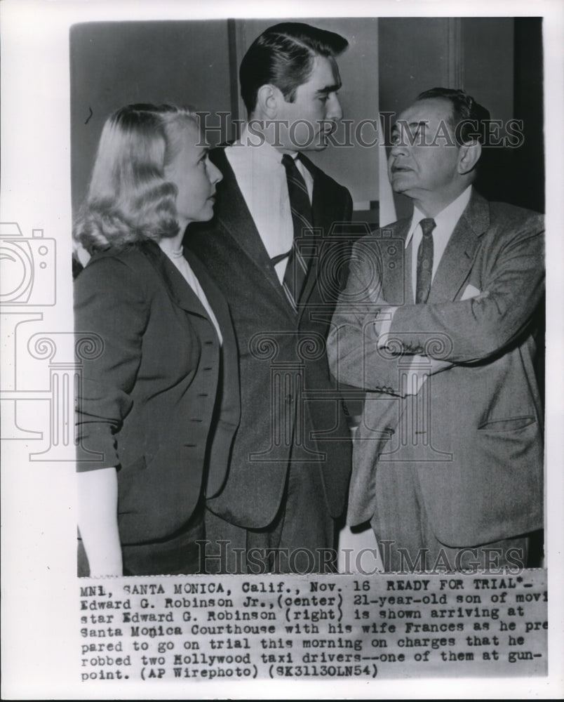 1954 Press Photo Mr. and Mrs. Robinson, Jr. at Santa Monica Courthouse - Historic Images