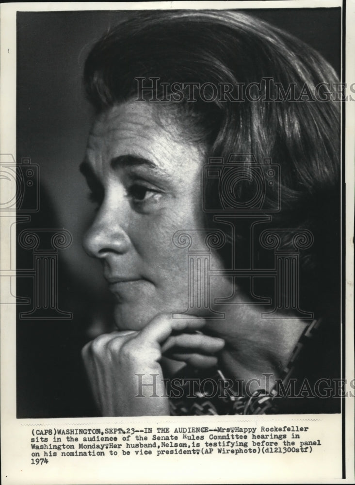 1974 Wire Photo Mrs. Nelson Rockfeller as her husband testifies before a panel - Historic Images