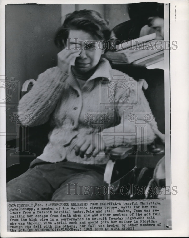 1962 Press Photo Christina Schepp, Wallenda circus troupe member - Historic Images