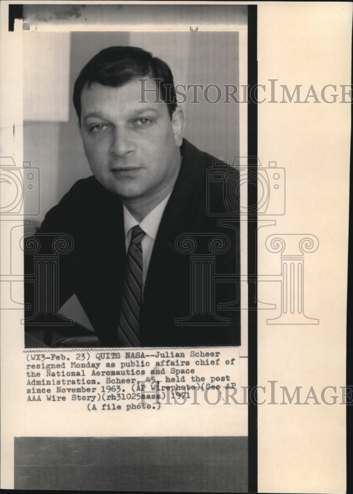 1971 Press Photo Resigned Public Affairs Chief of NASA, Julian Sheer - Historic Images
