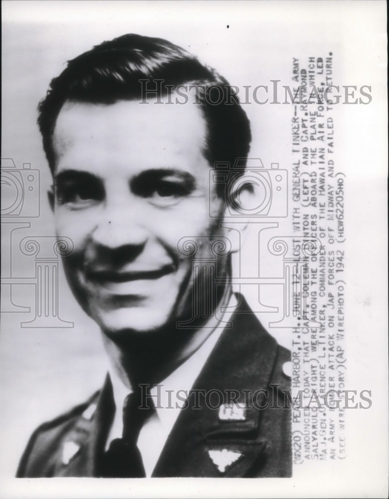 1952 Press Photo The army announcer today that Capt. Coleman Hinton and Capt. - Historic Images