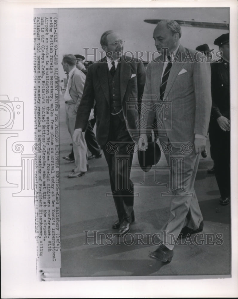 1953 Press Photo Lord Salisbury and Gladwyn Jebb arrive at New York - Historic Images