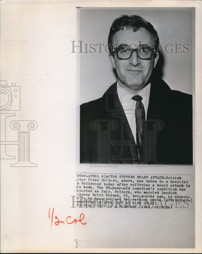 1964 Press Photo Actor Peter Sellers Suffering a Heart Attack in His Home - Historic Images