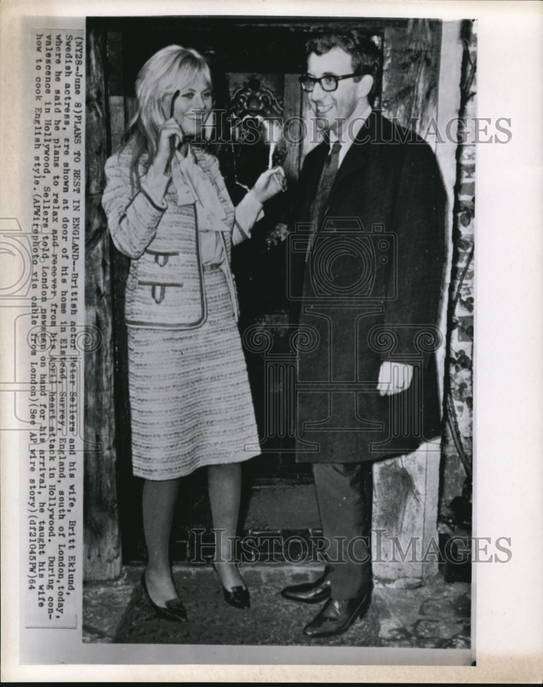 1964 Press Photo Peter Sellers and Britt Eklund are Shown at His Home in Elstead - Historic Images