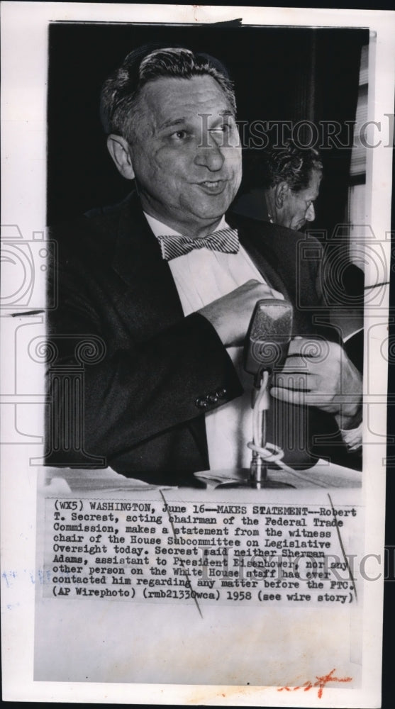 1958 Press Photo Robert T. Secrest, acting chairman of the Federal Trade - Historic Images