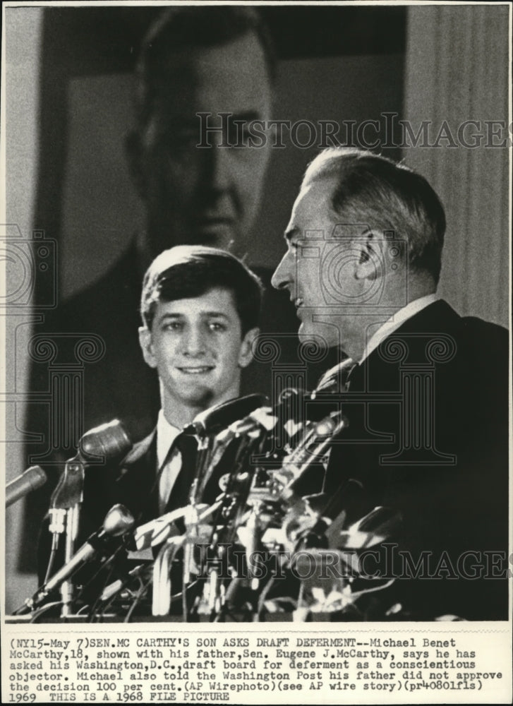 1968 Wire Photo Michael Benet McCarthy with his father, Sen. Eugene J. McCarthy - Historic Images