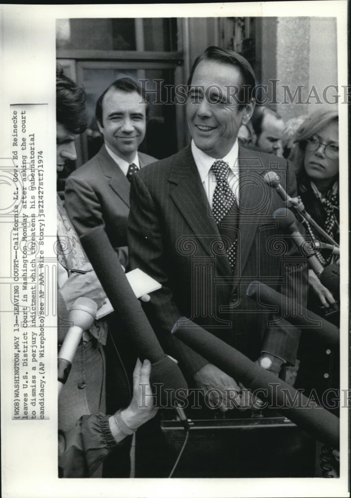 1974 Press Photo California Lt. Gov. Ed Reinecke leavs U.S District Court in - Historic Images