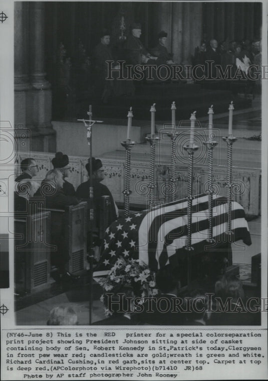 1968 Press Photo Pres Nixon next to Sen Robert Kennedy casket in St Patrick's - Historic Images