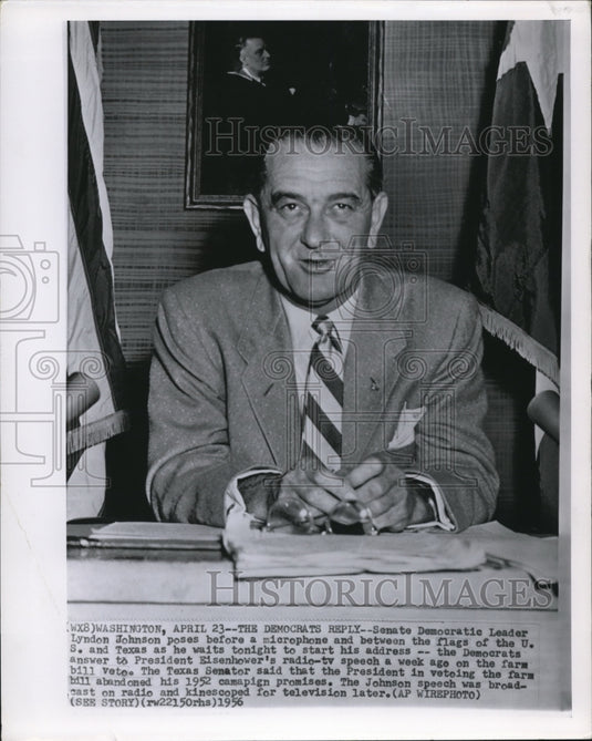 1956 Press Photo Senate Democratic Leader Lyndon Johnson to start his address - Historic Images