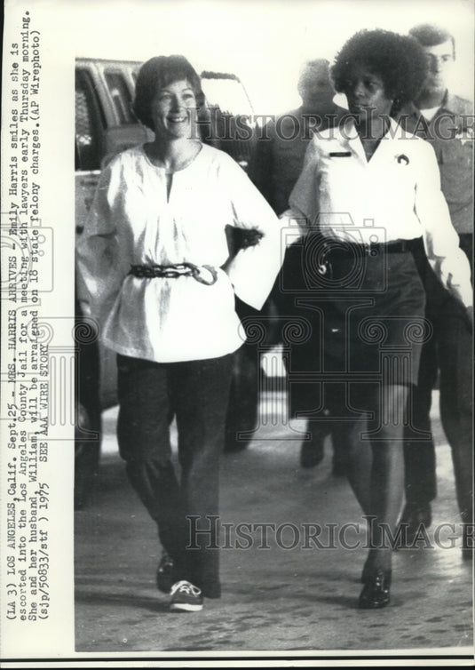 1975 Press Photo Emily Harris, charged of felony at the Ls Angeles Jail - Historic Images