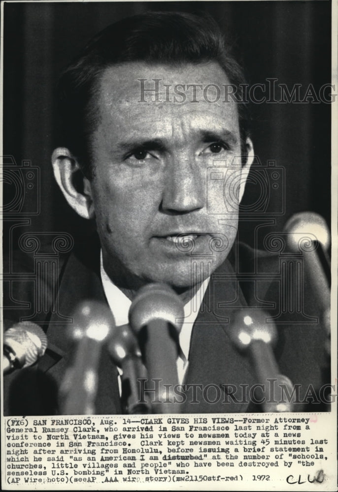 1972 Press Photo Former Attorney General Ramsey Clark - Historic Images