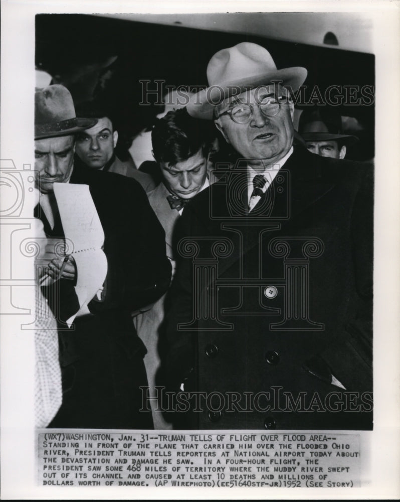 1952 Press Photo President Truman at the National Airport - Historic Images