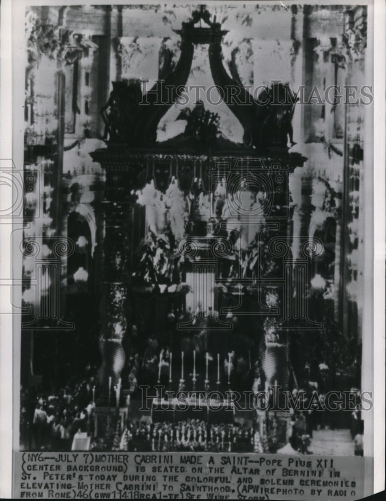 1946 Press Photo Pope Pius XII in St Peter's for Mother Cabrini's sainthood - Historic Images