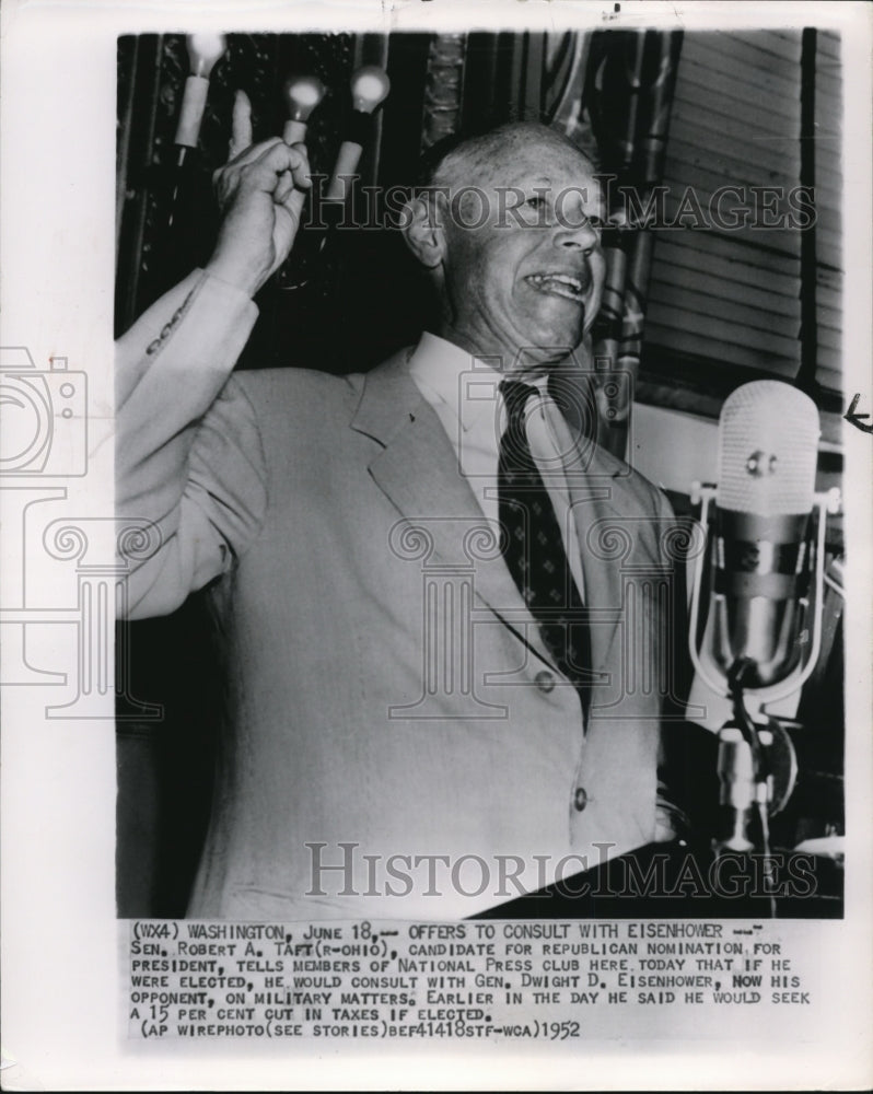 1952 Wire Photo Sen. Robert A.Taft of Ohio at speaks at National Press Club - Historic Images