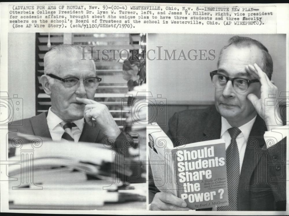 1970 Press Photo Dr. Lynn W. Turner, Pres. of Otterbein College and James Miller - Historic Images