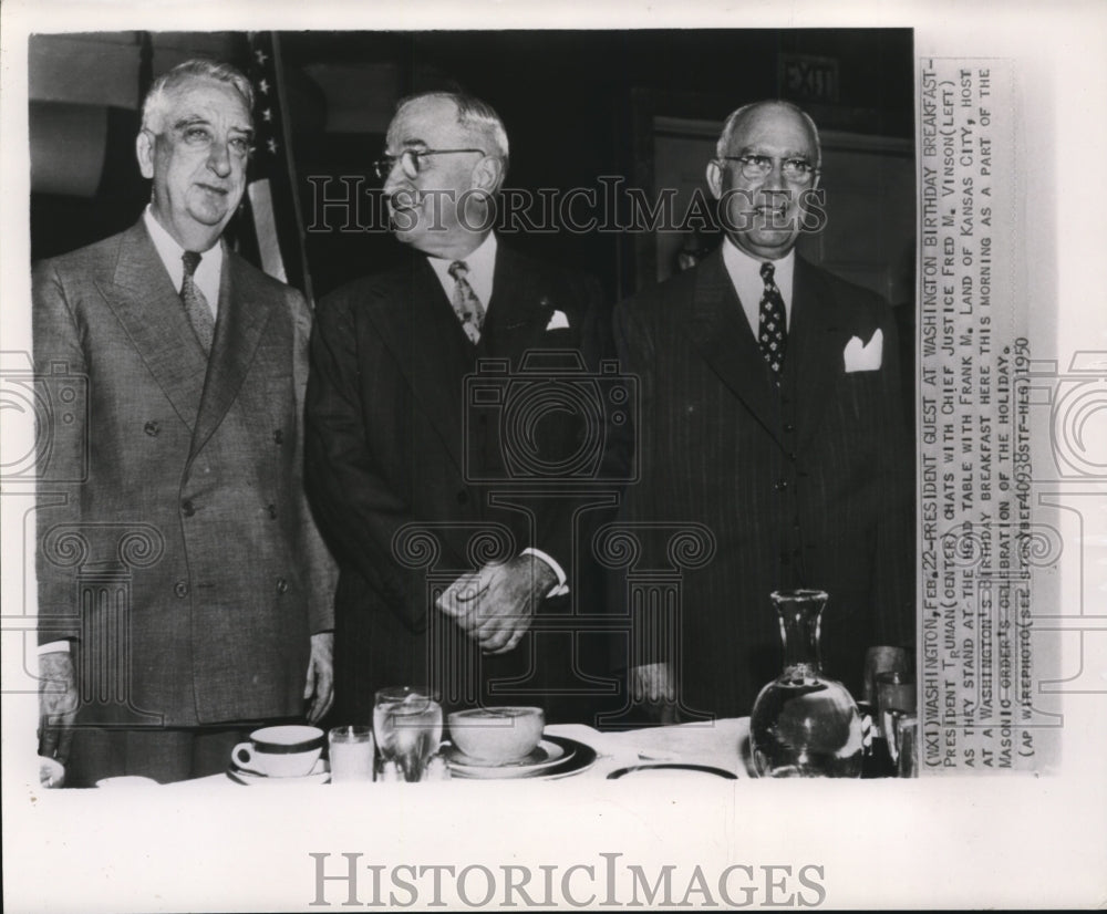 1950 Press Photo Pres.Truman Chats with Fred M.Vinson and Franks M.Land - Historic Images