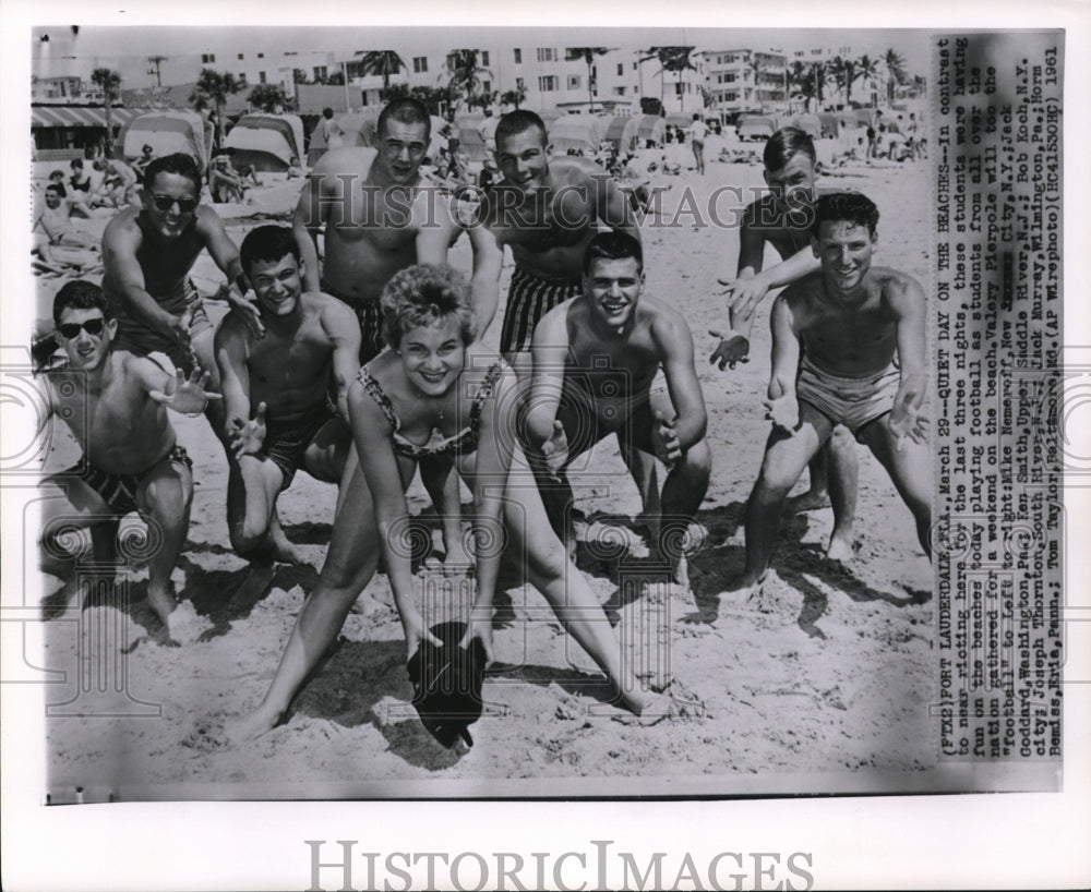 1961 Students&#39; Quiet day on the Beaches - Historic Images