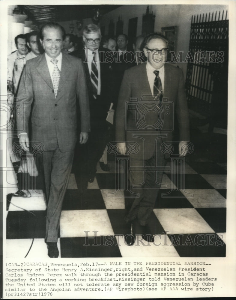 1976 Press Photo Secretary of State Henry Kissinger &amp; Valenzuela Pres. Perez - Historic Images