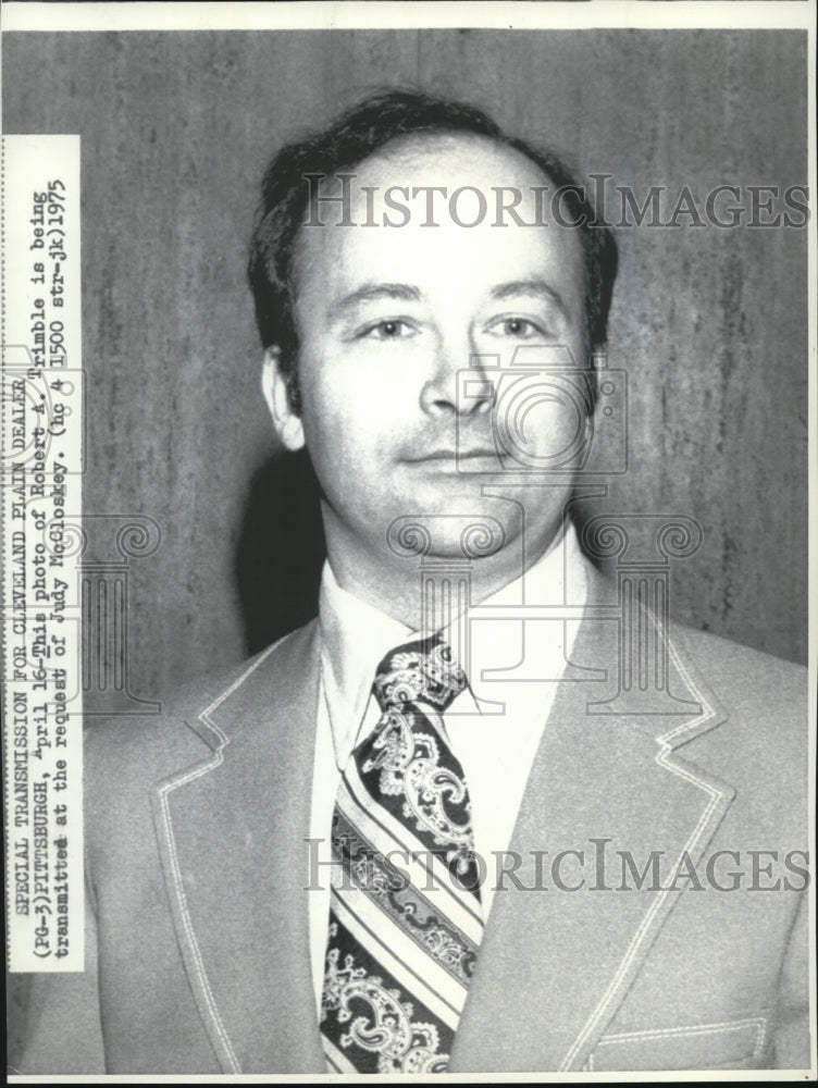 1975 Press Photo Robert Trimbe being transmitted at request of Jury McCloskey - Historic Images