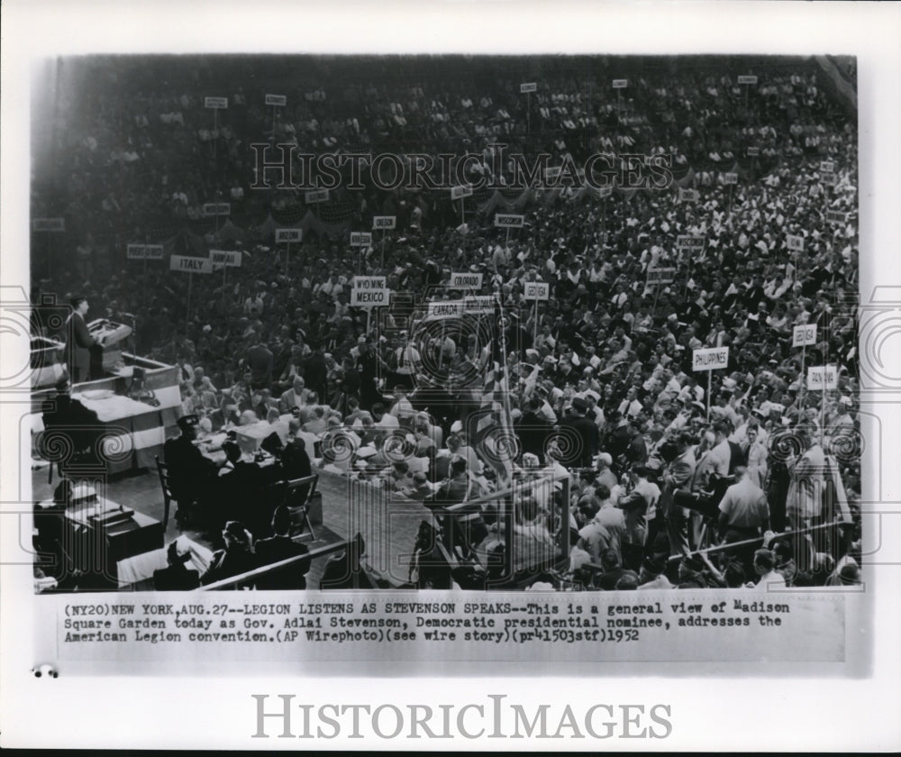 1952 Press Photo Gov. Stevenson addresses Legion convention at Madison Square - Historic Images