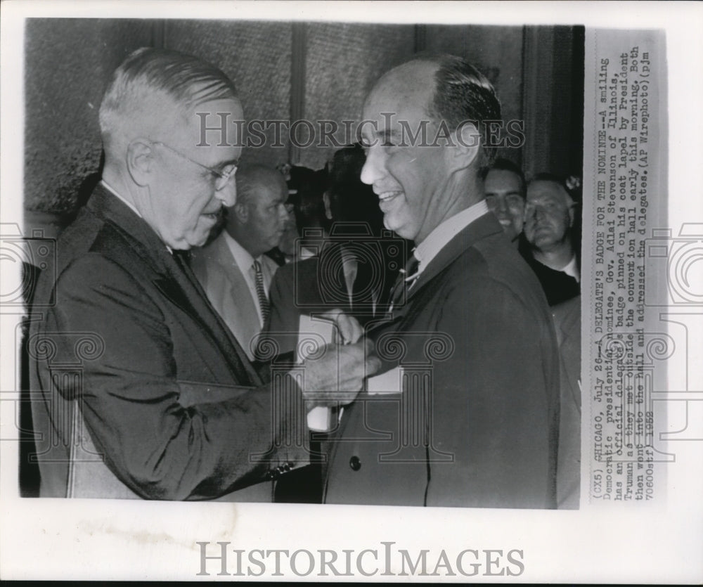 1952 Press Photo Gov. Adlai Stevenson of Ill pinned by Presiden.Truman - Historic Images