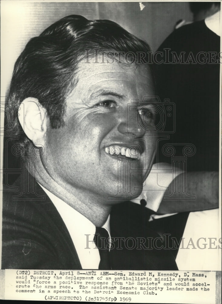 1969 Press Photo Sen. Kennedy&#39;s comment of Ant-ABM in speech to Detroit Eco.club - Historic Images