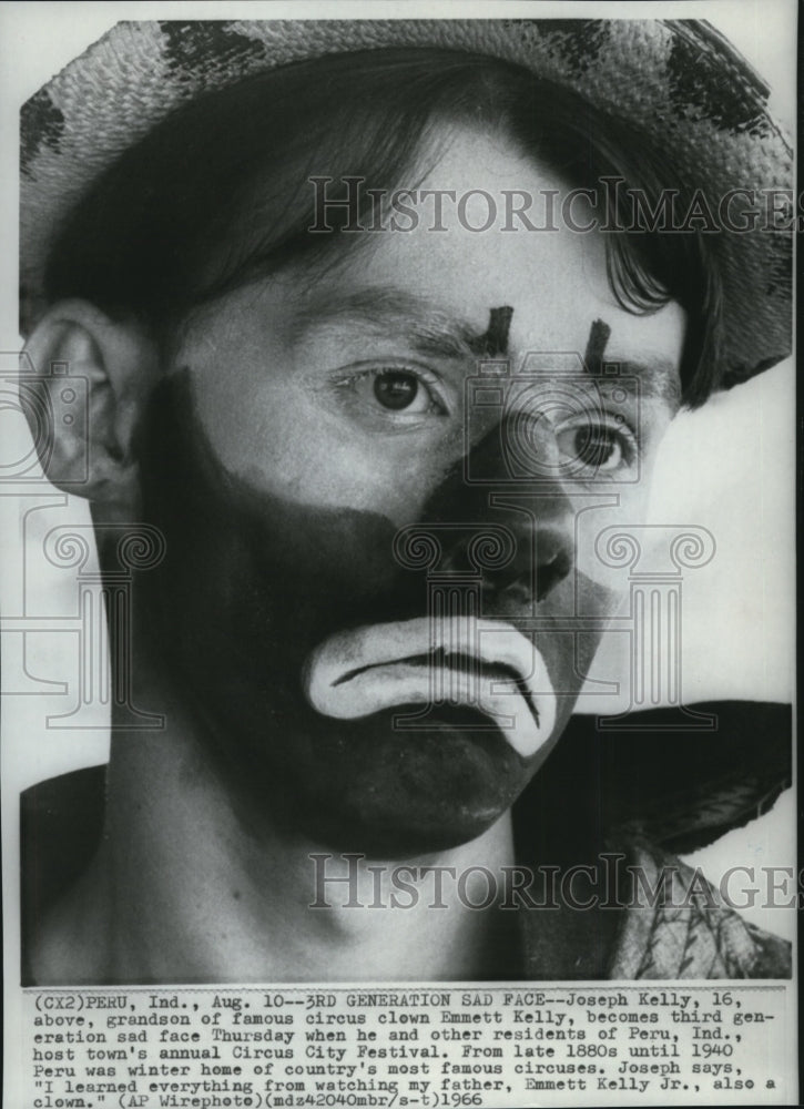 1966 Wire Photo Joseph Kelly as 3rd gen. sad face host AnnualCircusCityfestival - Historic Images