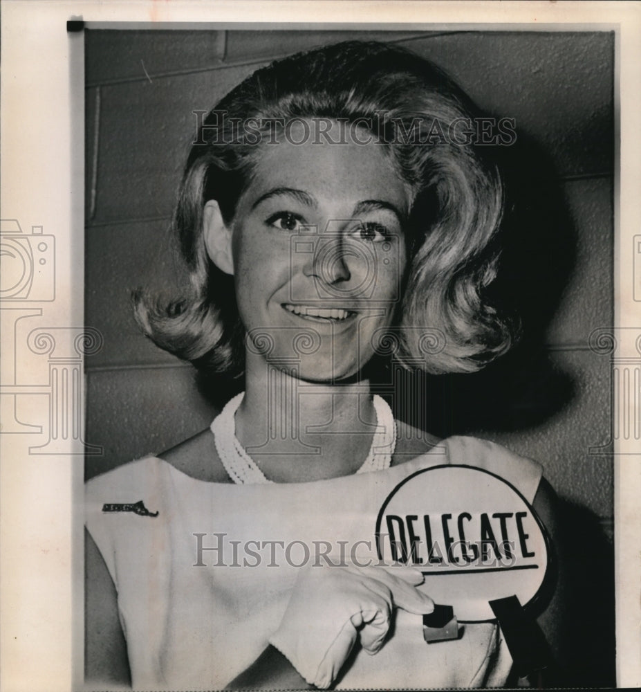 1964 Press Photo Mrs. Joan Kennedy Wife of Sen. Edward M.Kennedy. - Historic Images