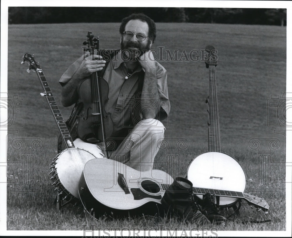 Press Photo Multi-instrumentalist Dan Levenson will be here again this year - Historic Images