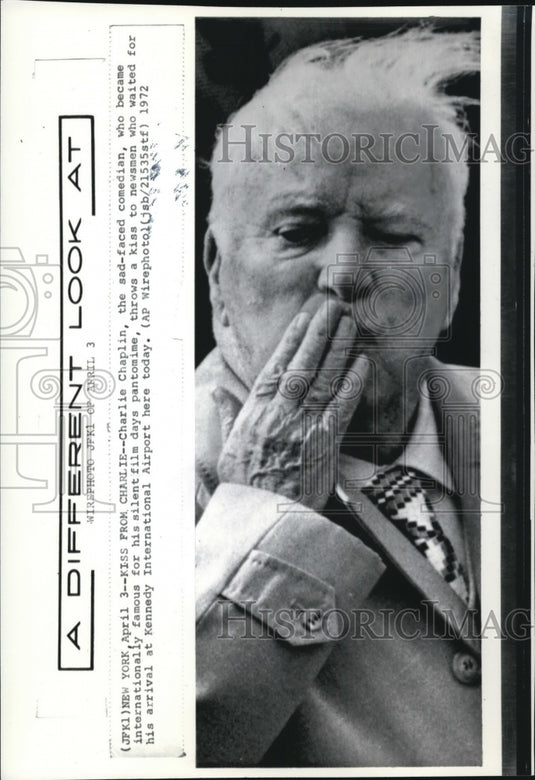 1972 Press Photo Comedian Charlie Chaplin at the Kenned International Airport - Historic Images