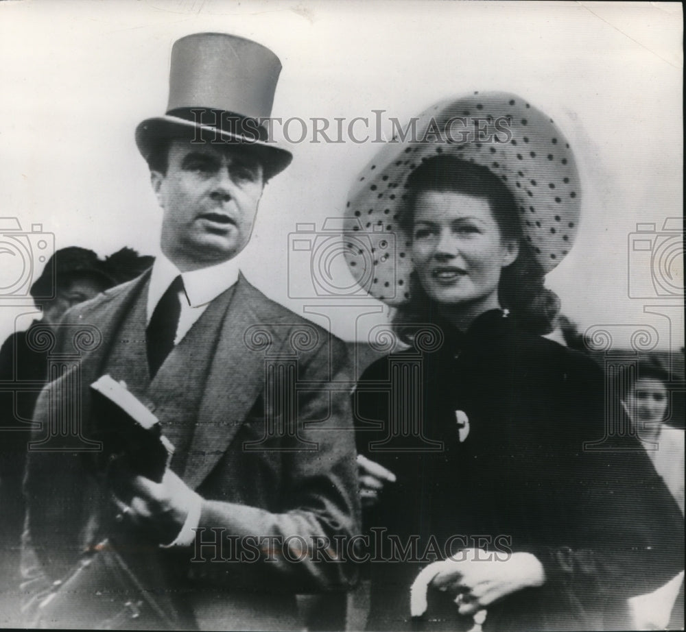 1949 Press Photo Aly and Rita - Historic Images