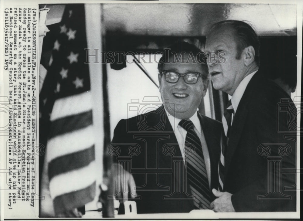 1975 Press Photo Sec of State Henry Kissiner &amp; Pres Gerald Ford in Jacksonville - Historic Images