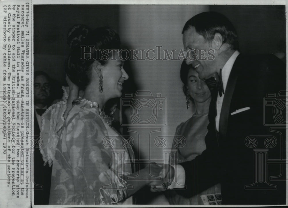 1970 Press Photo Britain's Princess Margaret & Frank Sinatra at Royal Festival - Historic Images