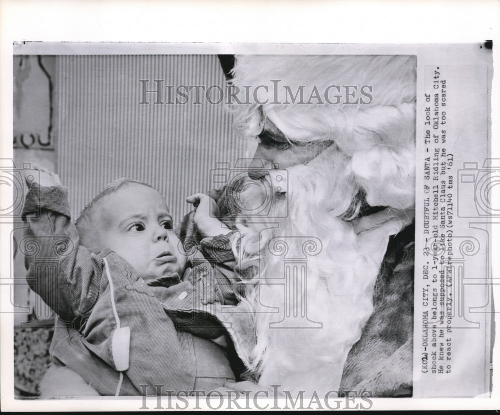 1961 Press Photo 1-yr-old was shocked of Santa Claus in Oklahoma City - Historic Images