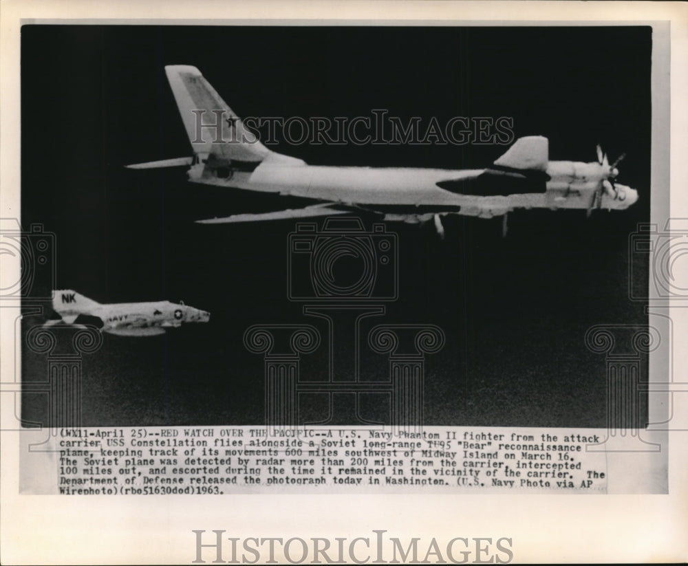 1963 Press Photo The Soviet plane was detected by radar from the carrier - Historic Images