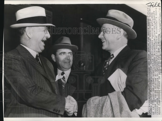 1939 Press Photo Col.F. Knox and Alf Landon Greeted at Union Station by J.Martin - Historic Images