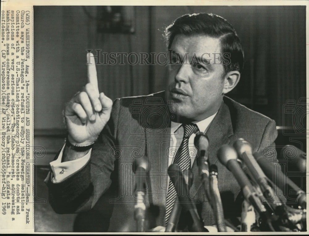 1969 Press Photo Sen.Frank Church Say&#39;s Refusal Creates Doubts and Suspicious - Historic Images