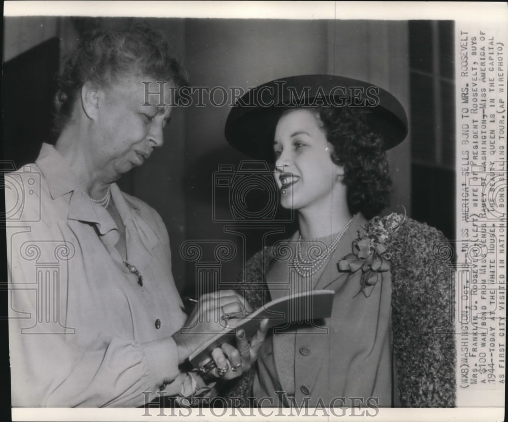 1944 Press Photo Mrs Franklin Roosevelt &amp; Miss America Venus Ramey at Washington - Historic Images