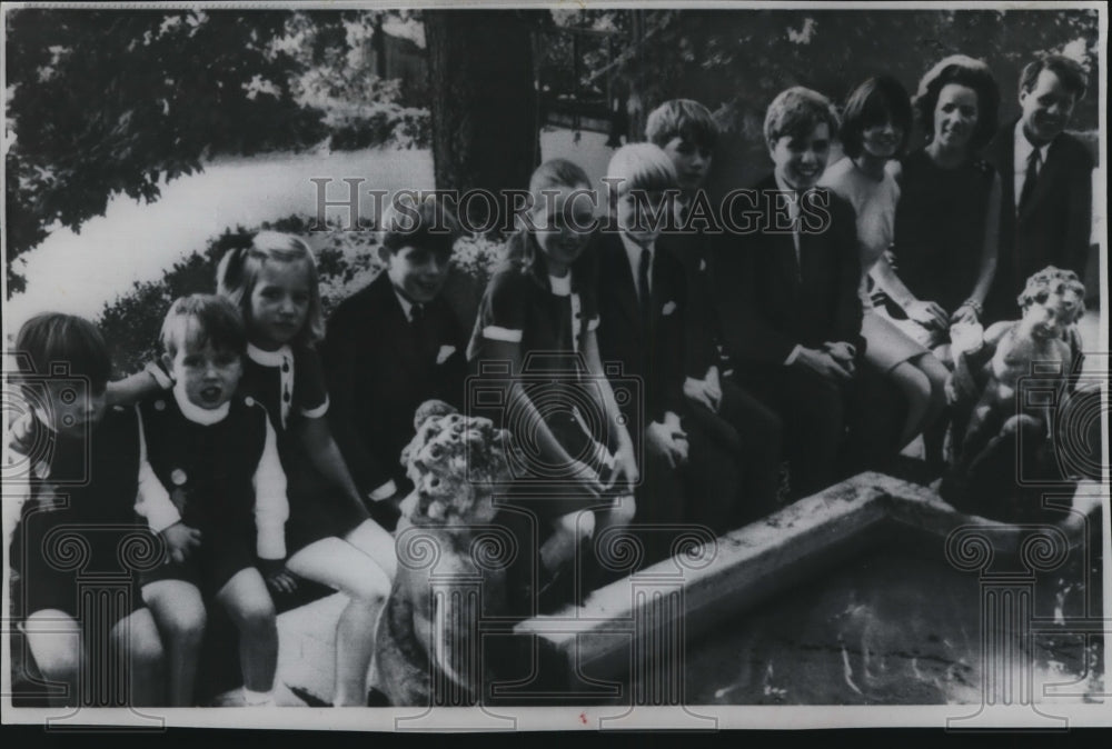 1968 Wire Photo Se. Robert Kennedy and Family - cvw08558 - Historic Images