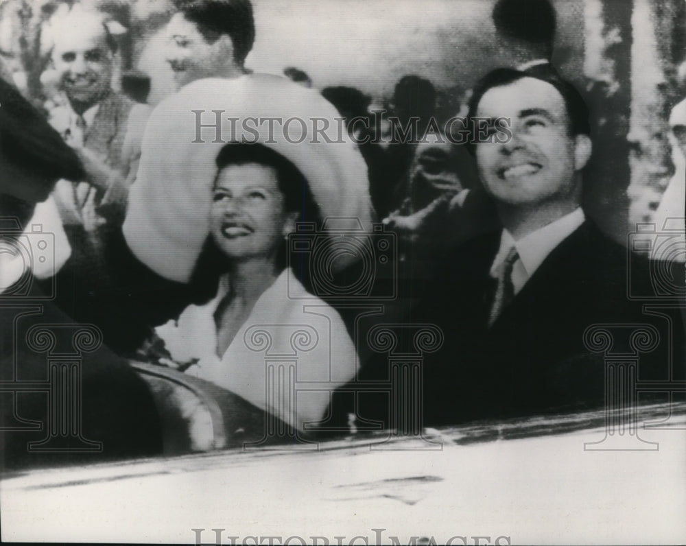 1949 Press Photo Prince Aly Khan and his new Brooklyn-born Princess - Historic Images