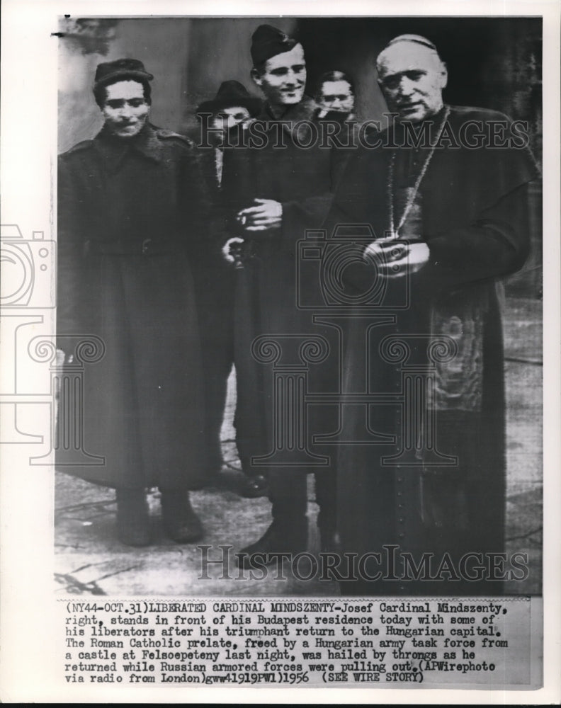 1956 Press Photo Josef Cardinal Mindszenty triumphant return to Budapest - Historic Images