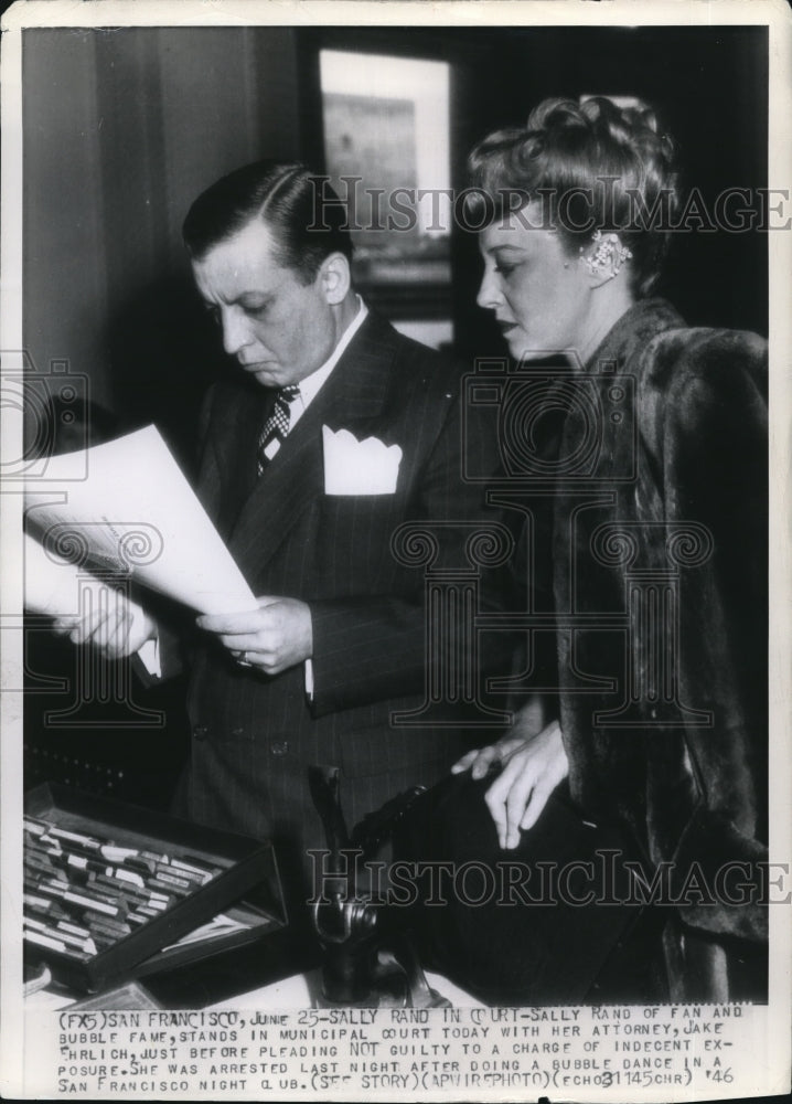 1946 Press Photo Sally Rand in Court - Historic Images