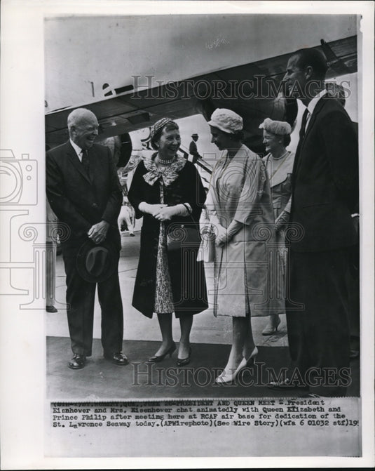 1959 Pres.Eisenhower meets Queen Elizabeth&Prince Philip at air base - Historic Images